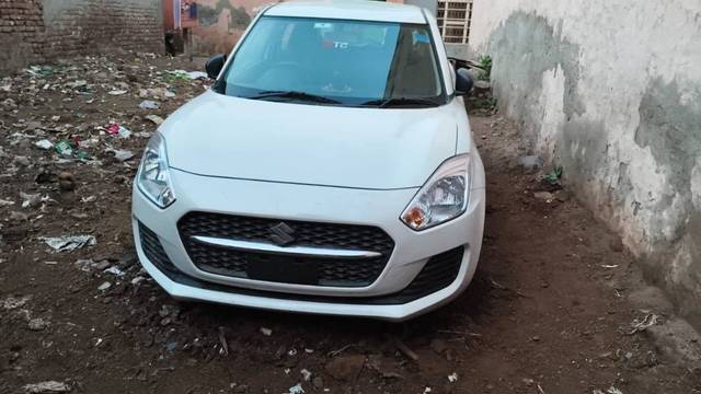 https://images10.gaadi.com/usedcar_image/4384082/original/2ca7790198312734cb4c87b393cd6f0d.jpeg?imwidth=6402