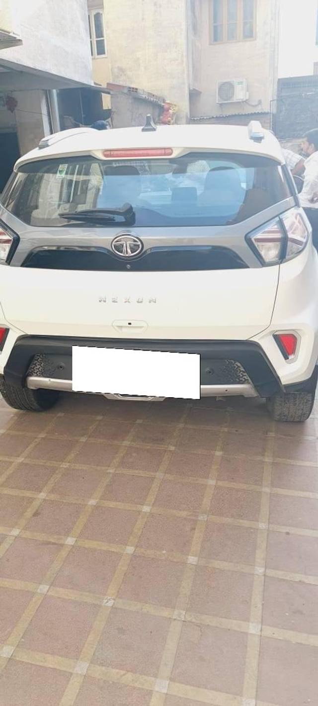 https://images10.gaadi.com/usedcar_image/4384141/original/processed_4e594dc9-7f08-437f-b3cf-0f8b6f1379e2.jpg?imwidth=6400