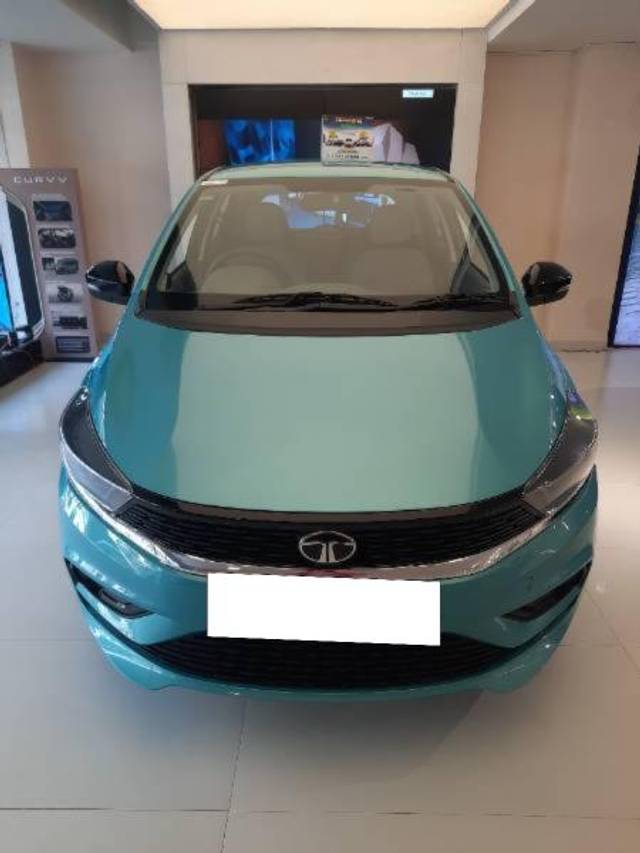 https://images10.gaadi.com/usedcar_image/4384153/original/processed_f5117d9a-f9c4-4b48-bb6d-9f3ed234756c.jpg?imwidth=6401