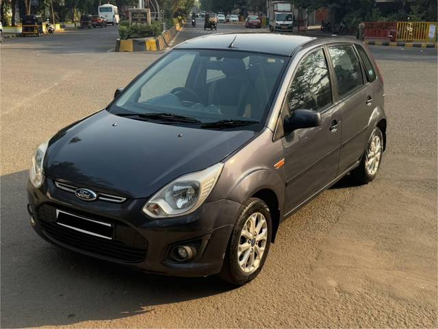 https://images10.gaadi.com/usedcar_image/4384155/original/processed_d6279c54-6104-4384-a270-5916a82db04d.jpg?imwidth=6402