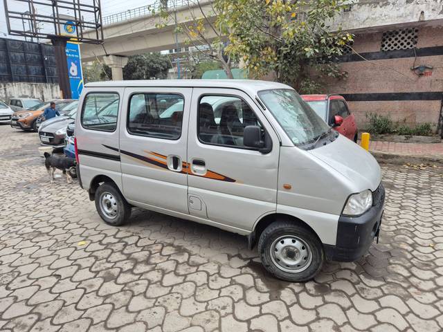 https://images10.gaadi.com/usedcar_image/4384158/original/processed_64646c262787625667d1d6b944411541.jpg?imwidth=6400