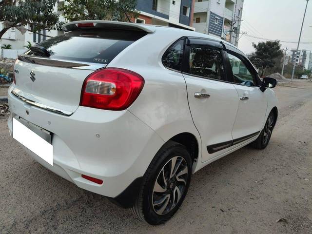 https://images10.gaadi.com/usedcar_image/4384276/original/processed_750176e818dbc784d4fc5d7e7c2aca94.jpg?imwidth=6402