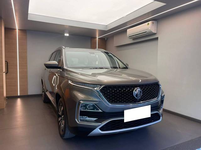 https://images10.gaadi.com/usedcar_image/4384388/original/processed_3db58ca3b9dd629d483d1752d6a775ed.jpeg?imwidth=6401