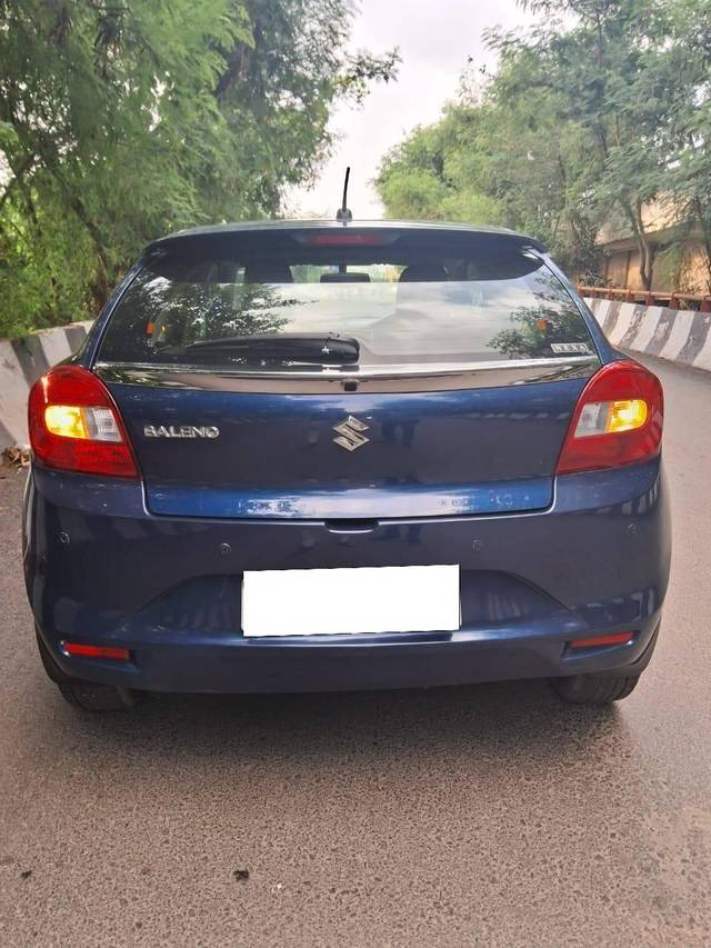 https://images10.gaadi.com/usedcar_image/4384483/original/processed_e804de2bf3439a4fdcc4e0da03e3f174.jpg?imwidth=6402