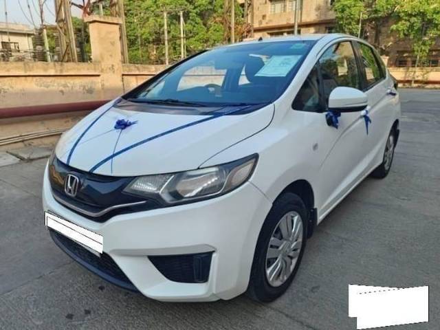 https://images10.gaadi.com/usedcar_image/4384520/original/946e321792ee15ea5ac592f9bc150fcc.jpg?imwidth=6401