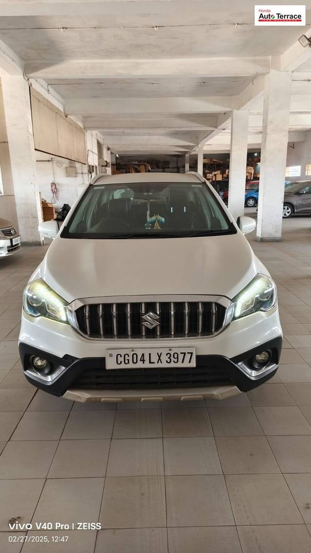 https://images10.gaadi.com/usedcar_image/4384536/original/8f3cbaa5cd4dabd515a7ac0f672842b5.jpg?imwidth=6400