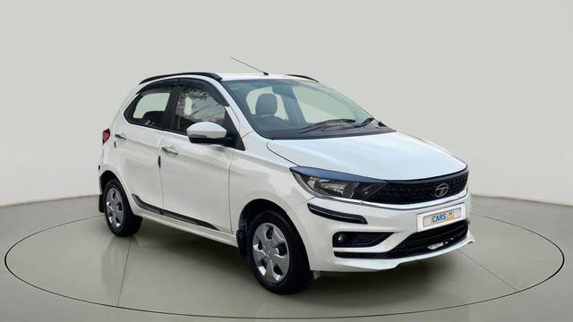 https://images10.gaadi.com/usedcar_image/4384546/original/e766b0917daa26bc9ff77690a4b88c98.jpg?imwidth=6400