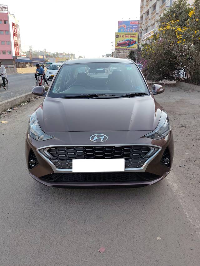 https://images10.gaadi.com/usedcar_image/4384565/original/processed_c36fbecfafbff9ed08c5043ef20a6247.jpg?imwidth=6400