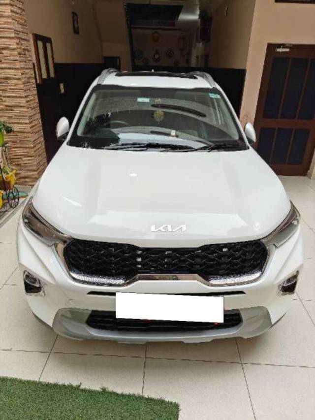 https://images10.gaadi.com/usedcar_image/4384574/original/processed_99cb07f8-377d-4ca0-886f-cf0b99a270aa.jpg?imwidth=6400