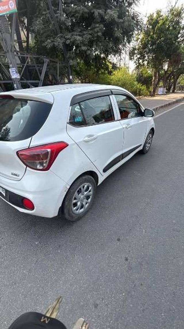 https://images10.gaadi.com/usedcar_image/4384611/original/a78d8962321daa531d80abef399e03fc.jpeg?imwidth=6400