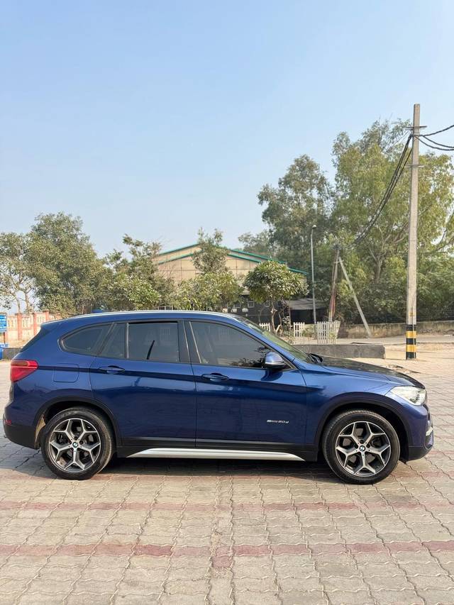 https://images10.gaadi.com/usedcar_image/4384681/original/processed_6c89804877f18000f251e5968194bdb6.jpg?imwidth=6402