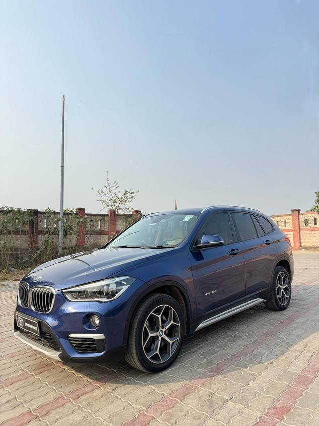 https://images10.gaadi.com/usedcar_image/4384681/original/processed_ba564e53a1d3b6e7084c3eb71008fba1.jpg?imwidth=6401