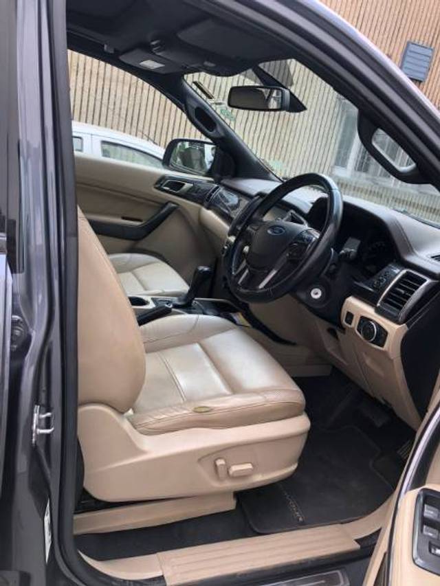 https://images10.gaadi.com/usedcar_image/4384704/original/07bd33e5e0708159d0346924dfa00d43.jpg?imwidth=6402