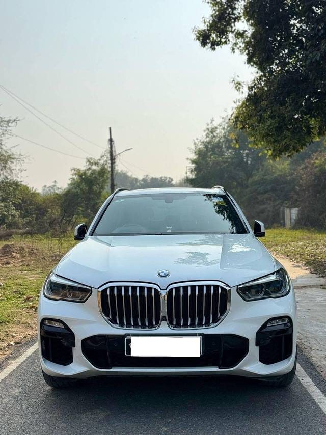 https://images10.gaadi.com/usedcar_image/4384713/original/processed_d5f3b0bf45de056871cd3dedf21c871d.jpg?imwidth=6400