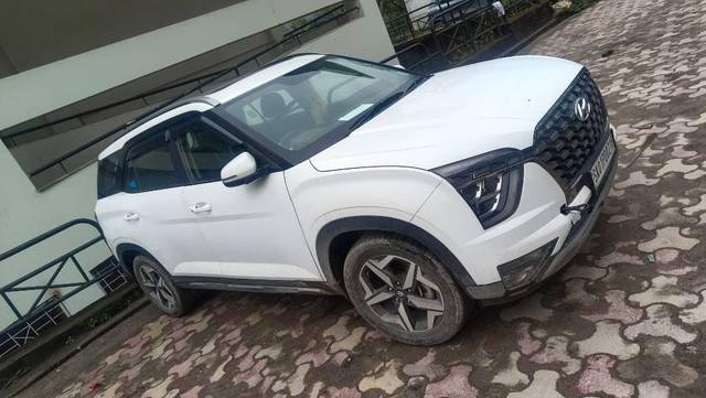 https://images10.gaadi.com/usedcar_image/4384731/original/processed_76ea540e-398e-47d8-9f09-82a54dfac988.jpg?imwidth=6400