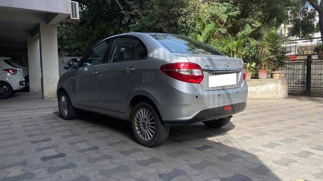 https://images10.gaadi.com/usedcar_image/4384747/original/d9d7184dbecf00fb5c173688d17a6618.jpeg?imwidth=6401