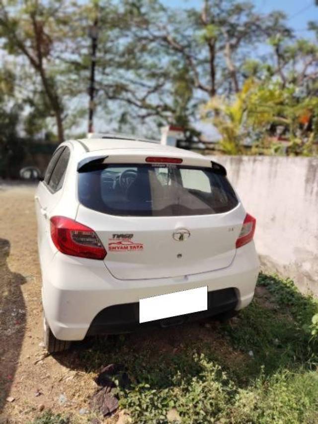 https://images10.gaadi.com/usedcar_image/4384777/original/processed_cc0298c2-3af0-42b1-b588-b9915e6f1f17.jpg?imwidth=6401