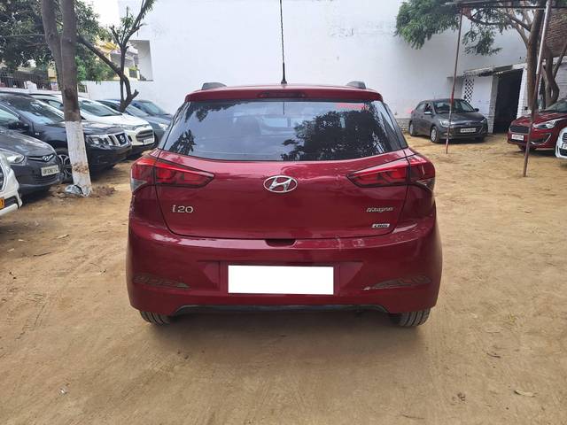 https://images10.gaadi.com/usedcar_image/4384875/original/processed_d995b6fb522d77ccf5f9215065c55450.jpg?imwidth=6402