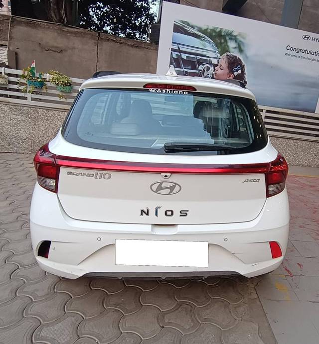 https://images10.gaadi.com/usedcar_image/4384889/original/processed_b148cfe7e6c270371298938f0969a361.jpg?imwidth=6401