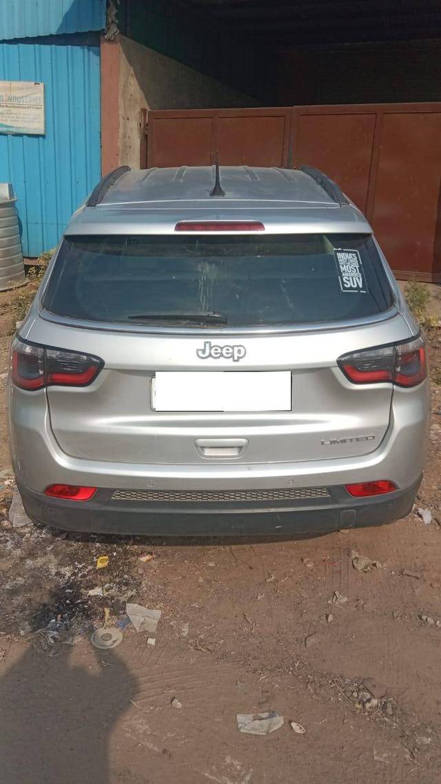 https://images10.gaadi.com/usedcar_image/4384944/original/28f4eeb0bf80718438a6217001a70798.jpg?imwidth=6402