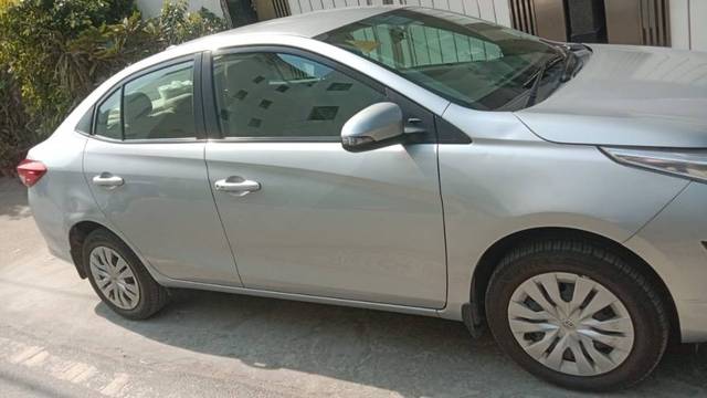 https://images10.gaadi.com/usedcar_image/4385009/original/1733200a0c073ddcdc8d5520bce0f925.jpeg?imwidth=6402