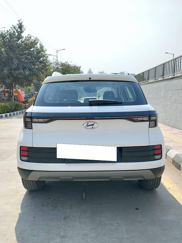 https://images10.gaadi.com/usedcar_image/4385049/original/processed_ea124c9210c9a5e7a6ace99943b1307a.jpg?imwidth=6402