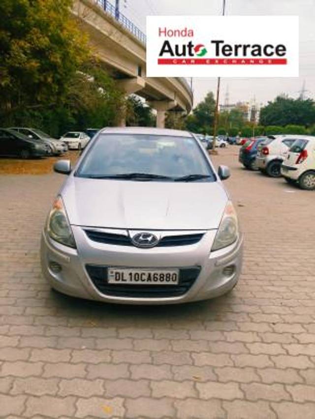 https://images10.gaadi.com/usedcar_image/4385081/original/aad292f60b910628da06b244b8fdf43c.jpeg?imwidth=6400