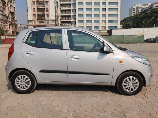 https://images10.gaadi.com/usedcar_image/4385091/original/processed_0d6cf1687e1337fd5a02d7342d7afb5b.jpeg?imwidth=6401