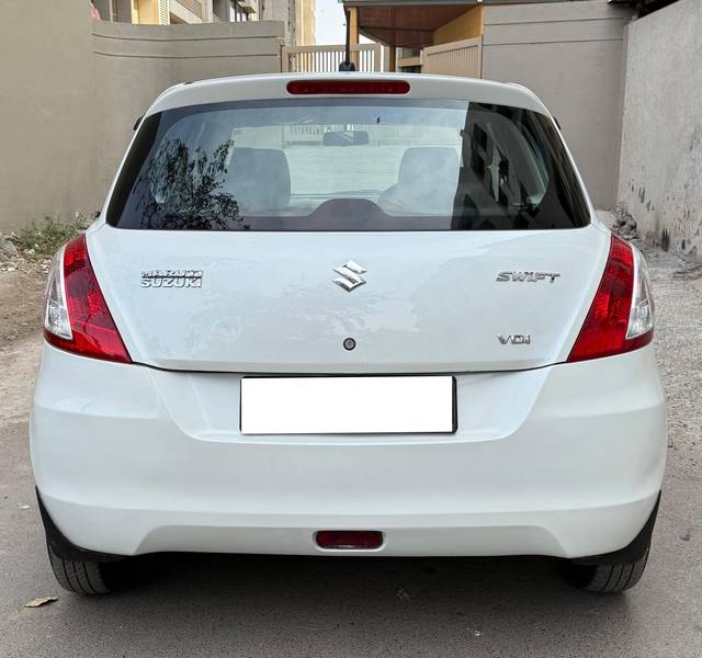 https://images10.gaadi.com/usedcar_image/4385110/original/processed_90e94432b9b14ccb8396c6675d34f2b7.jpg?imwidth=6402