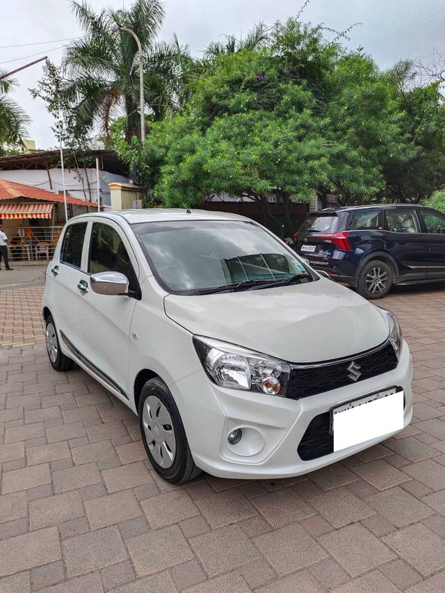 https://images10.gaadi.com/usedcar_image/4385172/original/processed_0a8487982ef1c479546af2b3ae2ed7b9.jpg?imwidth=6400