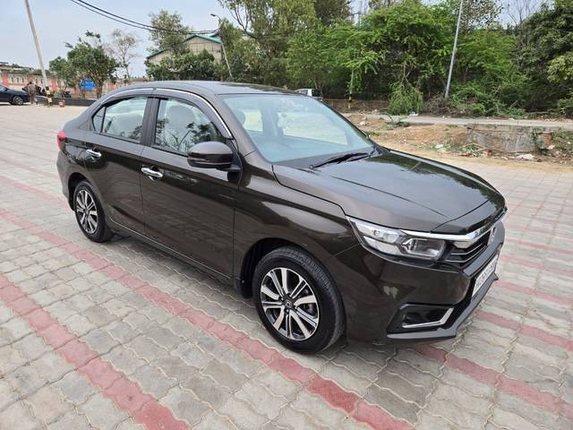 https://images10.gaadi.com/usedcar_image/4385174/original/55f83d5b270dca912eee33d3431e12ed.jpg?imwidth=6400