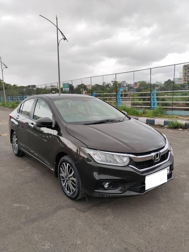 https://images10.gaadi.com/usedcar_image/4385178/original/processed_d06108b7cf7d5bea5fd33732fc16d29a.jpg?imwidth=6400