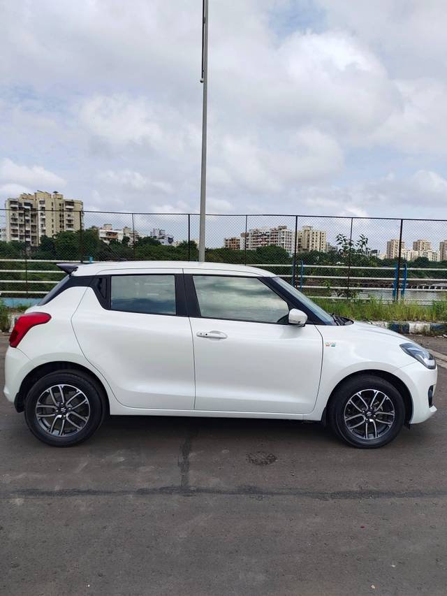 https://images10.gaadi.com/usedcar_image/4385202/original/processed_536070634376290e626ae40b7e89f480.jpg?imwidth=6401