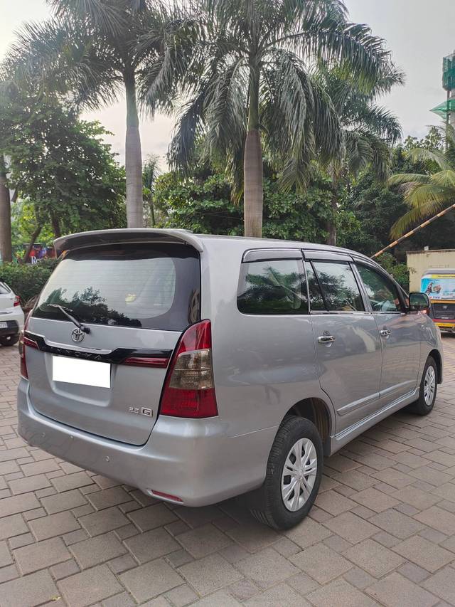 https://images10.gaadi.com/usedcar_image/4385204/original/processed_832d692ee2a661445d09d9f3b697e8b9.jpg?imwidth=6402