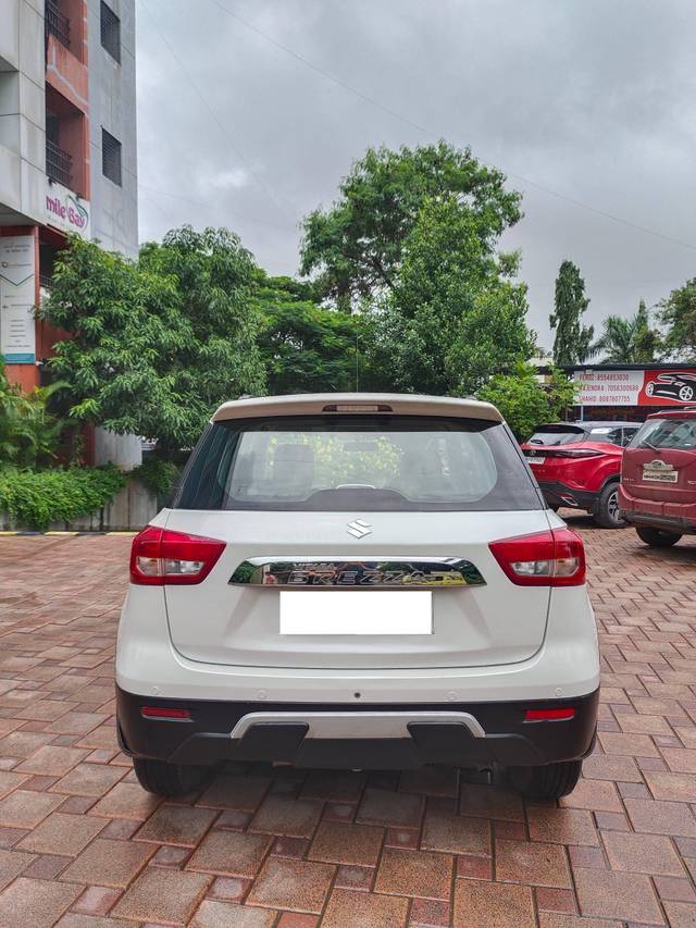 https://images10.gaadi.com/usedcar_image/4385218/original/processed_ba52dacc6b3c28ecc3f170db916fa052.jpg?imwidth=6401