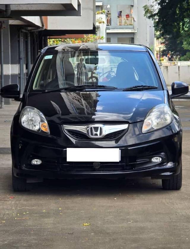 https://images10.gaadi.com/usedcar_image/4385246/original/processed_edb1eb11-2514-47a6-ac77-d0c588a18690.jpg?imwidth=6402