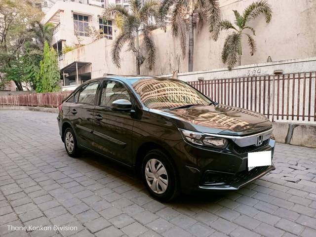 https://images10.gaadi.com/usedcar_image/4385251/original/processed_36ef6698671a9538d9b3f08892febafa.jpg?imwidth=6400