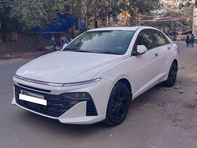 https://images10.gaadi.com/usedcar_image/4385286/original/processed_0a7ed52bad394f55d3696218938bbb78.jpg?imwidth=6402