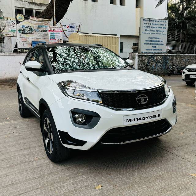 https://images10.gaadi.com/usedcar_image/4385322/original/1c47e7b418b2da1265f81e25e766c20d.jpg?imwidth=6400