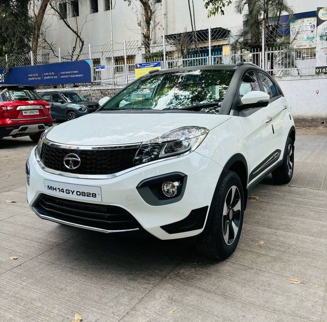 https://images10.gaadi.com/usedcar_image/4385322/original/3be8d8f8da47fc29f64cfea327327f87.jpg?imwidth=6401