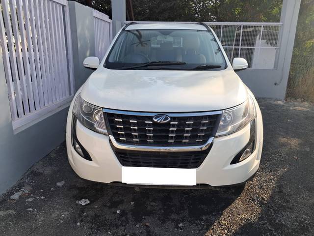 https://images10.gaadi.com/usedcar_image/4385329/original/processed_74f5eaf52cad8aa8527ab77b3b889c93.jpg?imwidth=6402