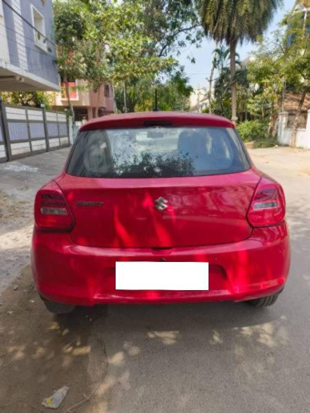 https://images10.gaadi.com/usedcar_image/4385361/original/processed_f46433da-9a08-4971-b26a-700d5f7407b9.jpg?imwidth=6402