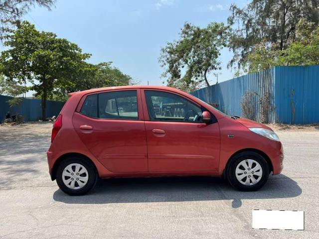 https://images10.gaadi.com/usedcar_image/4385504/original/processed_23bd7b74cc4bfcaad19aaf7e80dad5f1.jpg?imwidth=6401