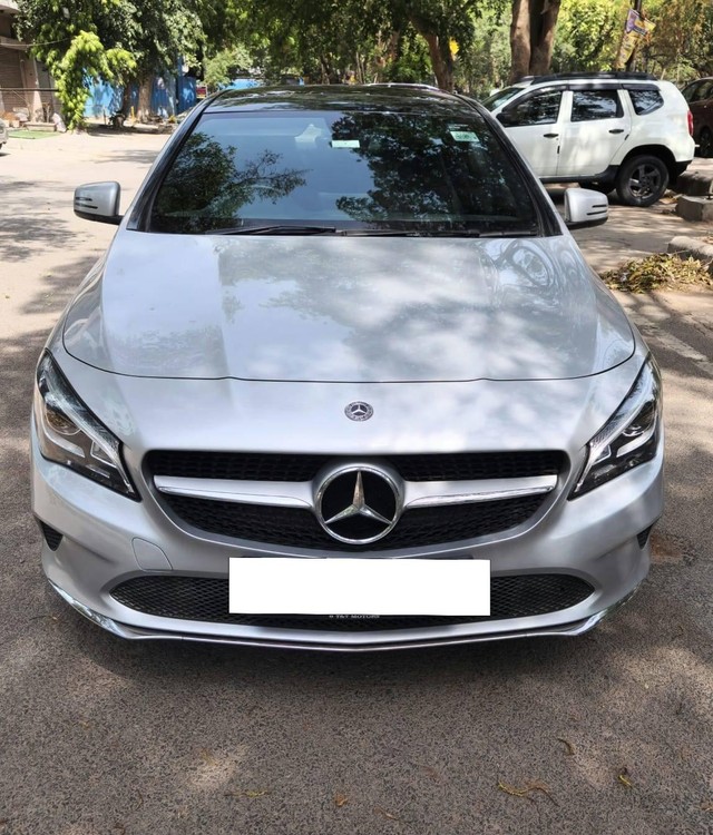 Second-hand 2015 Mercedes-Benz CLA 200 Sport Edition for sale in New Delhi-3