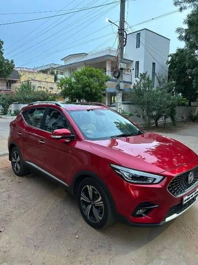 https://images10.gaadi.com/usedcar_image/4385607/original/processed_0330d22c-76e9-43e3-877e-f48d4fa0c494.jpeg?imwidth=6400