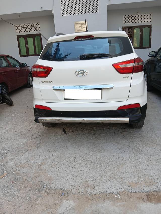 https://images10.gaadi.com/usedcar_image/4385612/original/processed_0e2619a7e182fa9d8bfa338675c81023.jpg?imwidth=6401