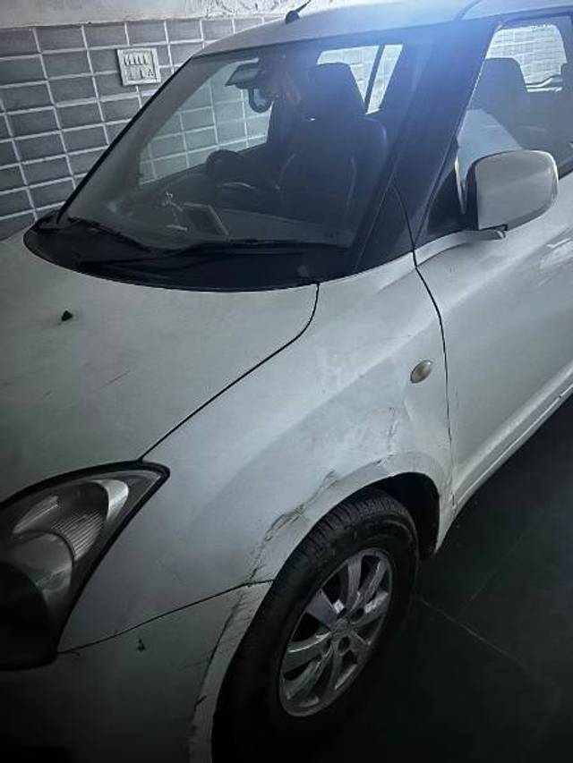 https://images10.gaadi.com/usedcar_image/4385716/original/784953c07882ae20c44cc281eaeb5d09.jpg?imwidth=6401