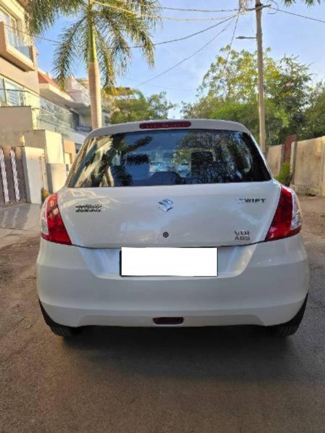 https://images10.gaadi.com/usedcar_image/4385830/original/processed_8124834f-25a4-411f-9a04-d00dfc21de8a.jpg?imwidth=6401