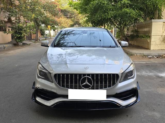 https://images10.gaadi.com/usedcar_image/4385831/original/processed_6607d70e1ccd94cec0e379818cb76c12.jpg?imwidth=6402