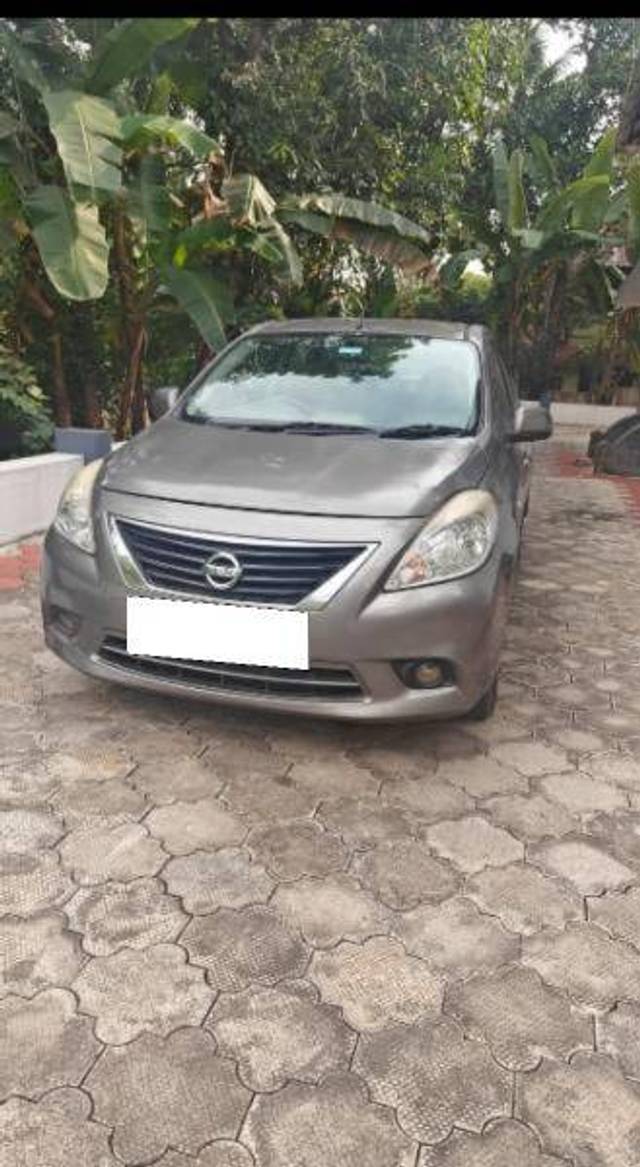 https://images10.gaadi.com/usedcar_image/4385839/original/2afd4239c6e16040c8a8e41f31eb757c.jpg?imwidth=6400